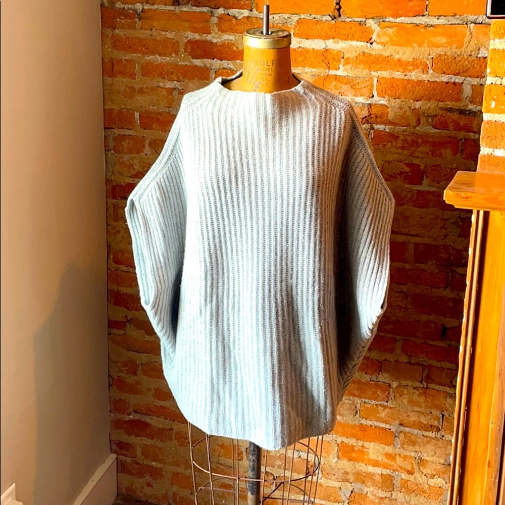 Oversized Cashmere sweater